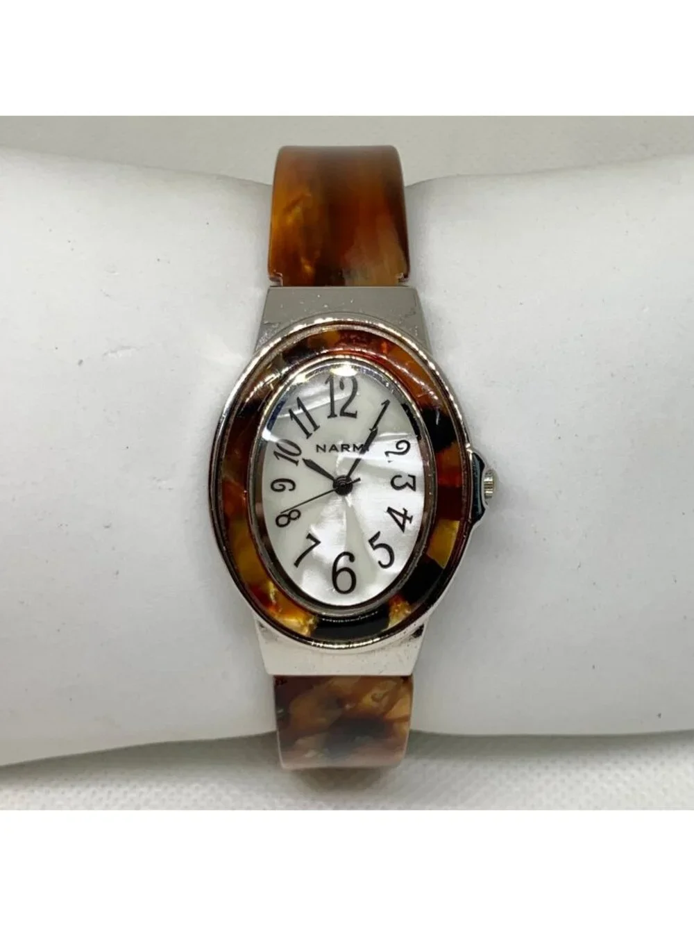 Narmi women’s watch tortoiseshell silver tone quartz cuff band 29mm 6” running